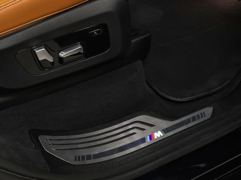 Used 2022 BMW X7 M50i AWD/4WD image 31