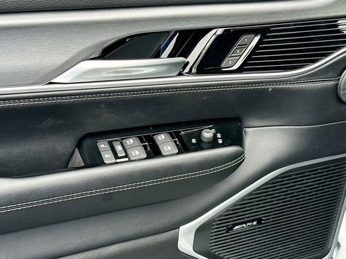 New 2026 Jeep Grand Wagoneer Limited AWD/4WD image 18