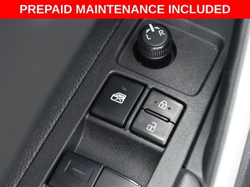 Certified 2025 Toyota Corolla Cross XLE FWD image 12