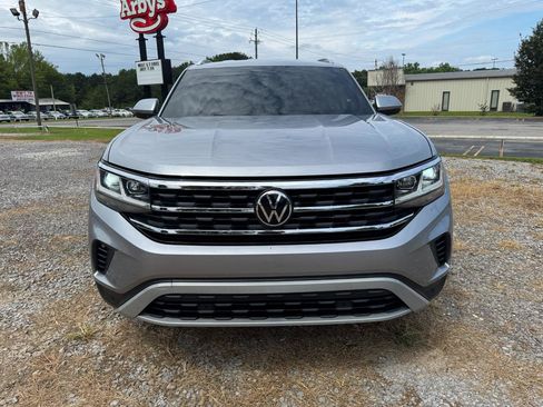 Used 2023 Volkswagen Atlas Cross Sport SE FWD image 6