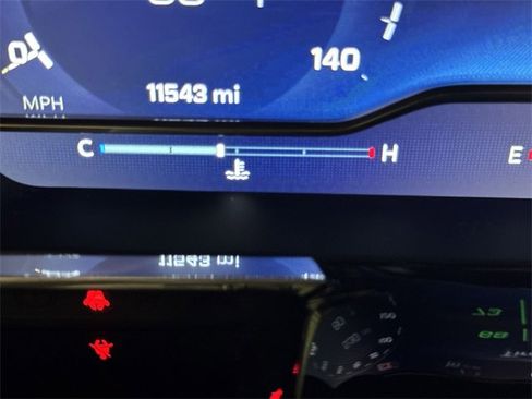 Used 2024 Chevrolet Silverado 2500 LT w/ Convenience Package image 12