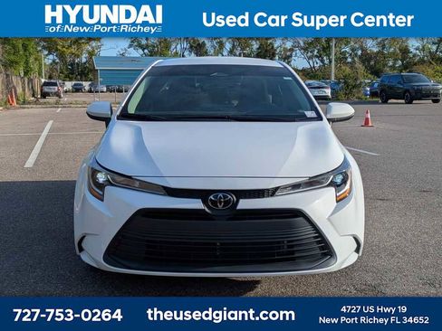 Used 2024 Toyota Corolla LE image 8