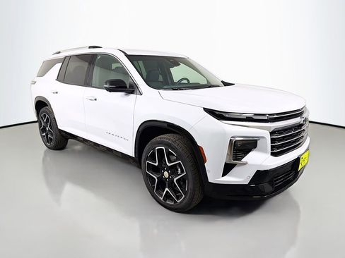 New 2026 Chevrolet Traverse High Country w/ LPO, Floor Liner Package image 3