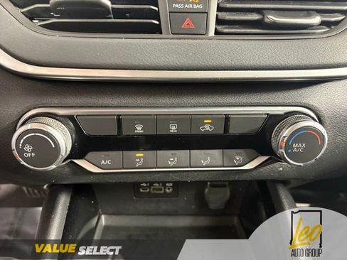 Used 2021 Nissan Altima 2.5 SV FWD image 17
