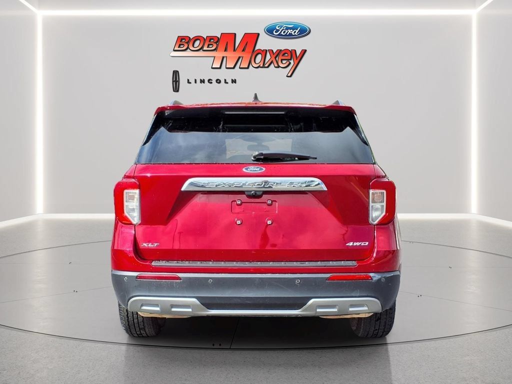 Used 2023 Ford Explorer XLT w/ Equipment Group 202A AWD/4WD image 6