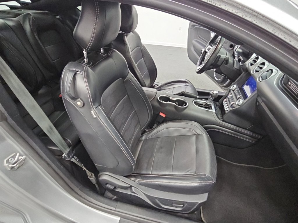 Used 2020 Ford Mustang GT Premium w/ Equipment Group 401A RWD image 32
