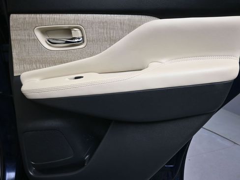 Used 2024 Nissan Murano SL image 14