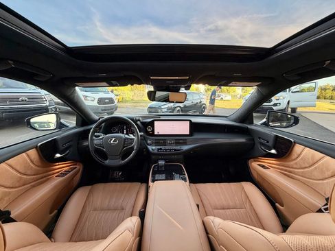 Used 2024 Lexus LS 500 w/ Interior Upgrade Package RWD image 4
