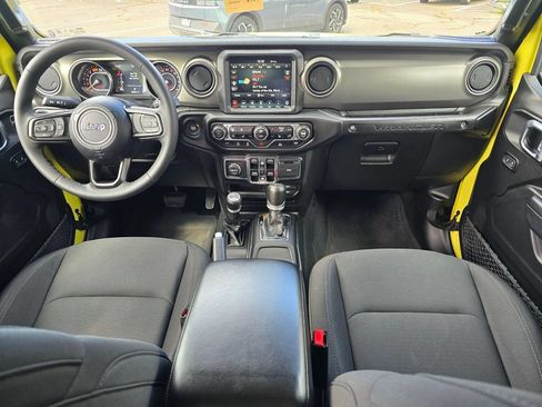 Used 2023 Jeep Wrangler Unlimited Sport AWD/4WD image 16