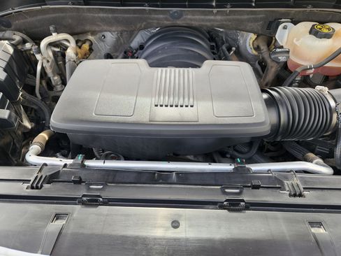 Used 2021 Chevrolet Suburban Z71 w/ Rear Media and Nav Package image 31