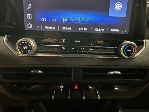 Used 2024 Chevrolet Colorado W/T RWD image 17