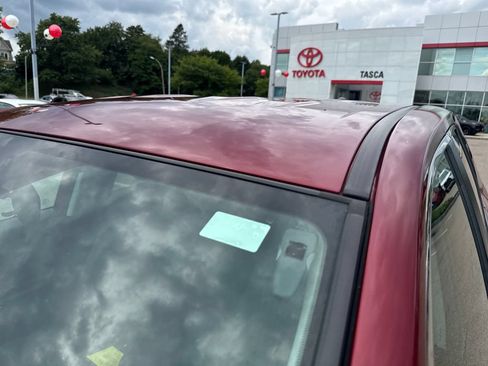 Used 2024 Toyota RAV4 LE AWD/4WD image 42