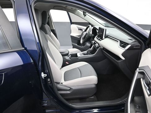 Certified 2024 Toyota RAV4 XLE image 34