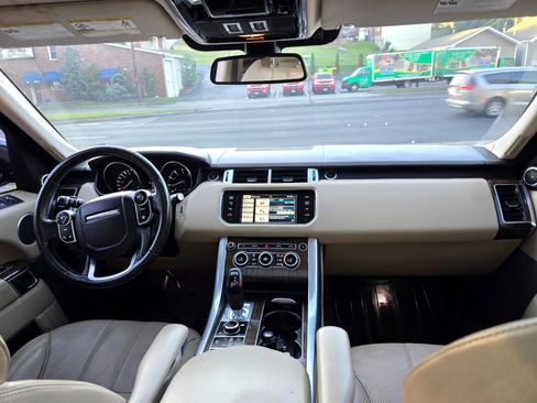 Used 2014 Land Rover Range Rover Sport HSE image 18