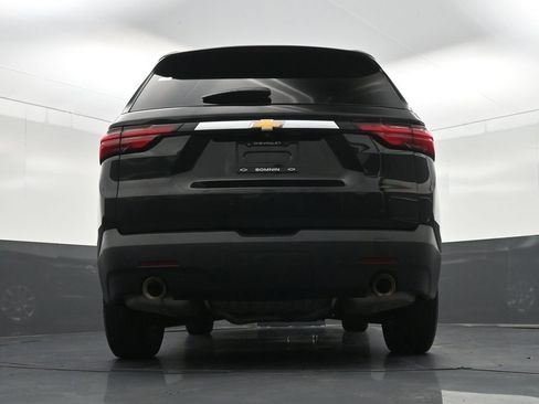 Used 2022 Chevrolet Traverse LS FWD image 24