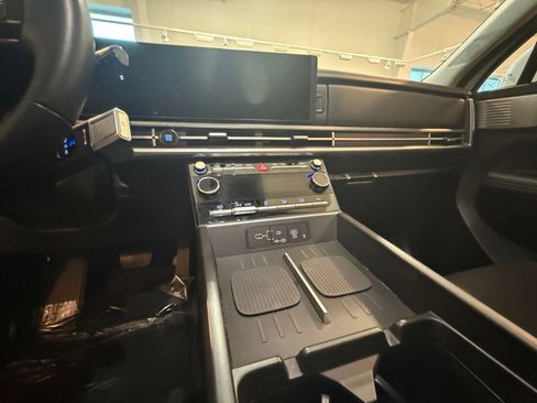 Used 2025 Hyundai Santa Fe SEL image 40