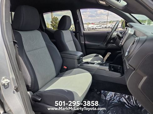 Used 2022 Toyota Tacoma TRD Sport w/ Technology Package AWD/4WD image 16