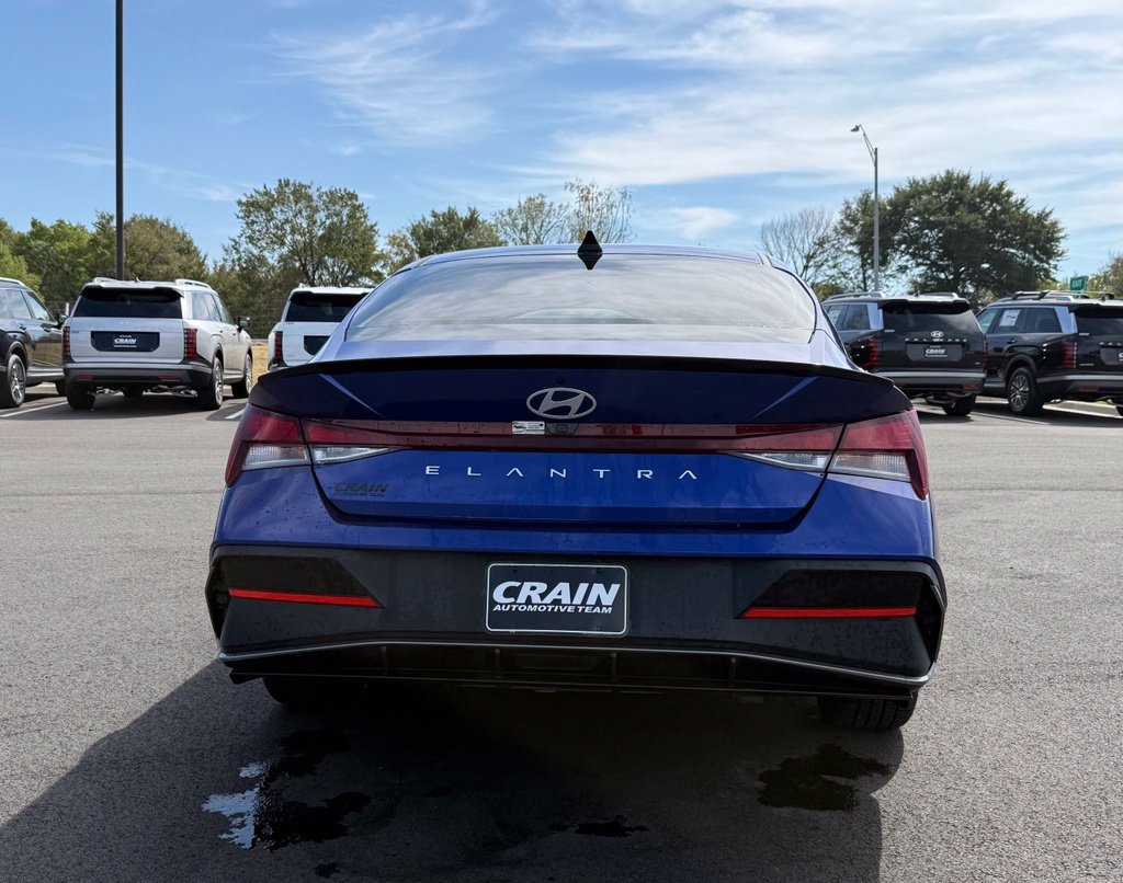 Certified 2025 Hyundai Elantra Sport FWD image 6
