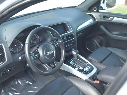 Used 2017 Audi Q5 2.0T Premium Plus w/ Technology Package image 33