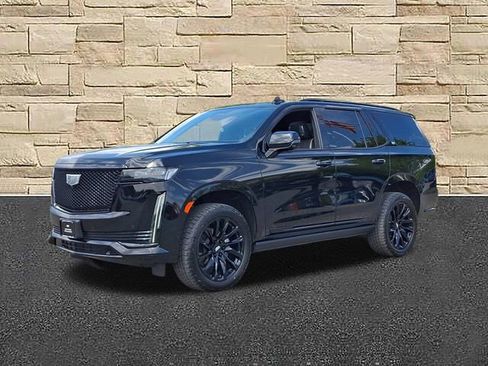 Certified 2023 Cadillac Escalade Sport Platinum w/ LPO, ONYX Package AWD/4WD image 1
