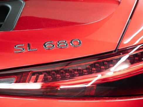 New 2026 Mercedes-Benz Maybach SL 680 image 10