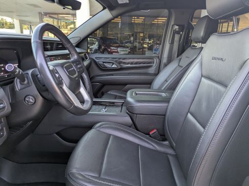 Used 2022 GMC Yukon Denali w/ Advanced Technology Package image 20