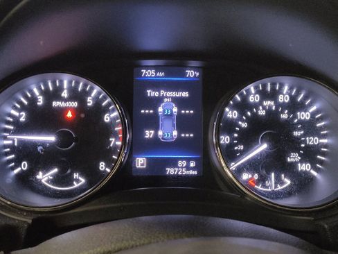 Used 2018 Nissan Rogue SL image 23