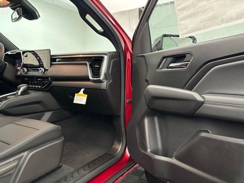 New 2026 GMC Canyon Elevation w/ Convenience Package image 29