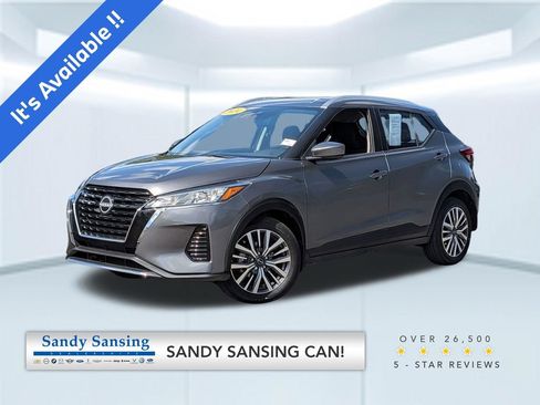Used 2024 Nissan Kicks SV FWD image 1