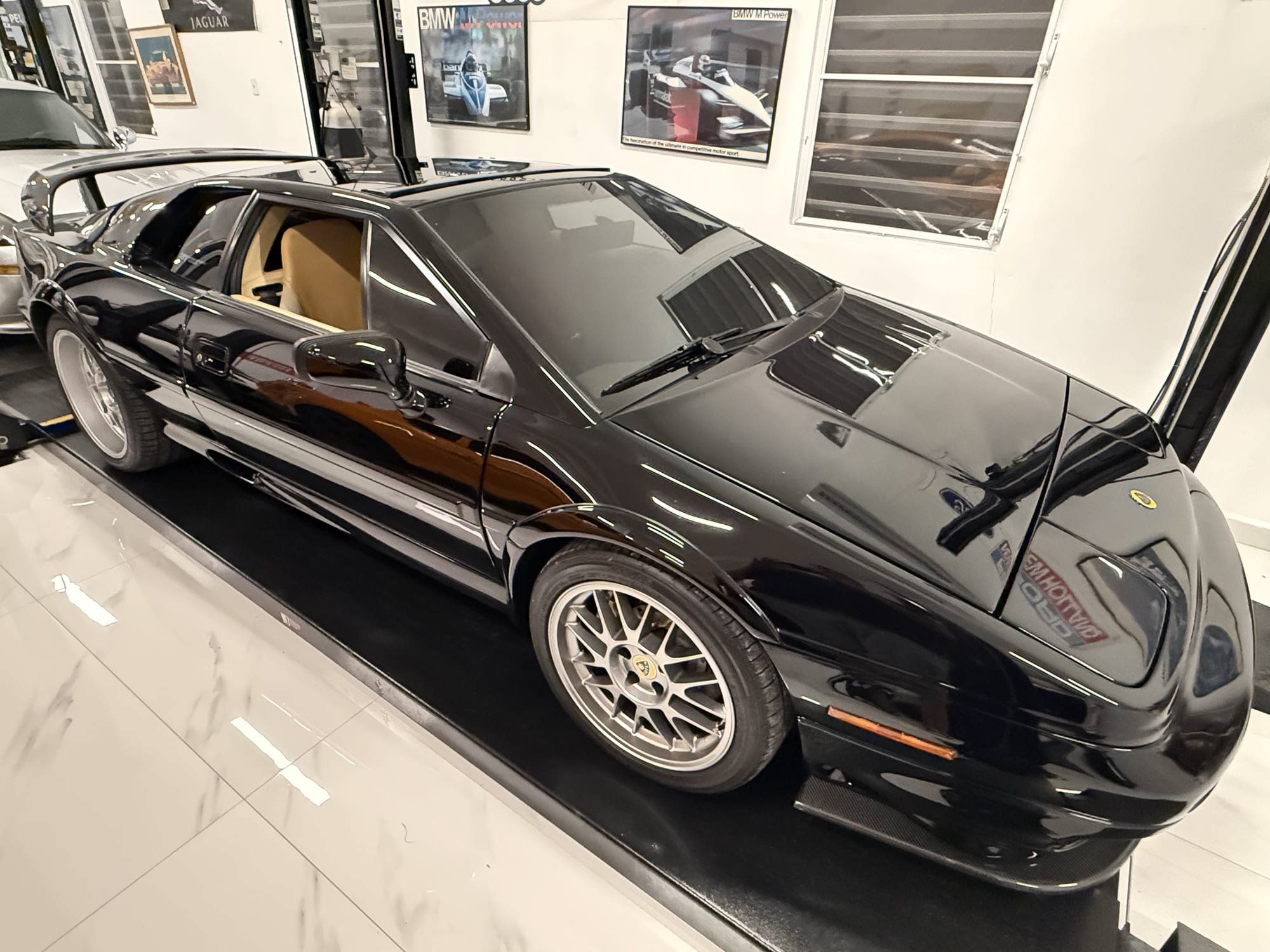 Used 2002 Lotus Esprit RWD image 1