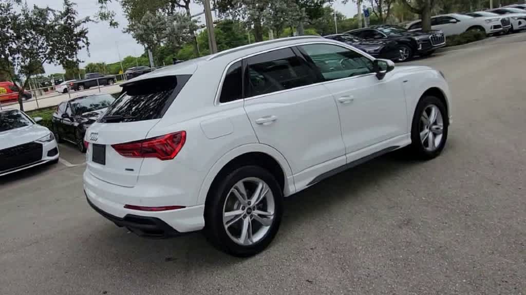 Certified 2024 Audi Q3 2.0T Premium w/ Convenience Package AWD/4WD image 8