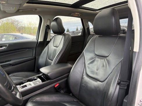 Used 2019 Ford Edge Titanium w/ Cold Weather Package image 6
