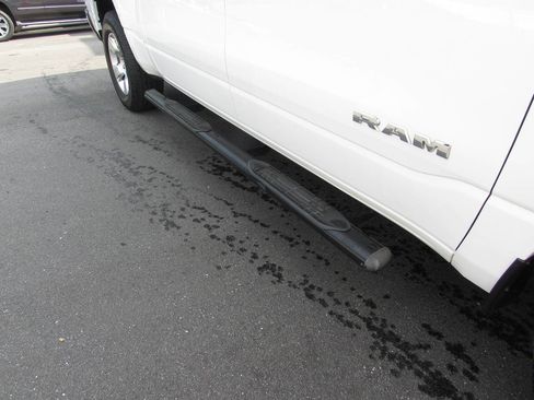 Used 2020 RAM 1500 Big Horn AWD/4WD image 14