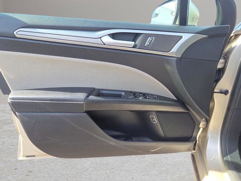 Used 2018 Ford Fusion S image 25