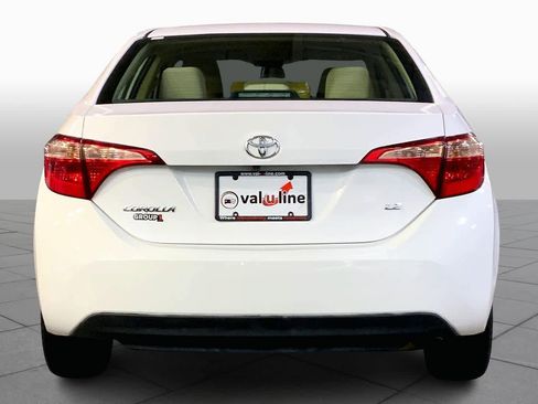 Used 2017 Toyota Corolla LE image 4
