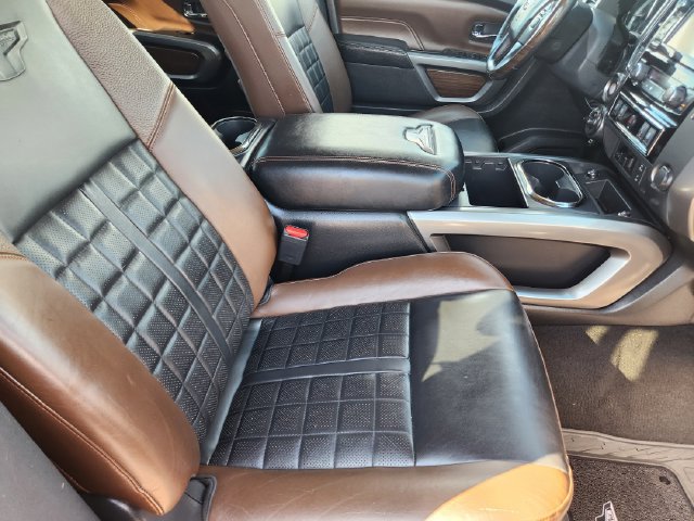 Used 2018 Nissan Titan Platinum Reserve w/ Platinum Utility Package AWD/4WD image 14