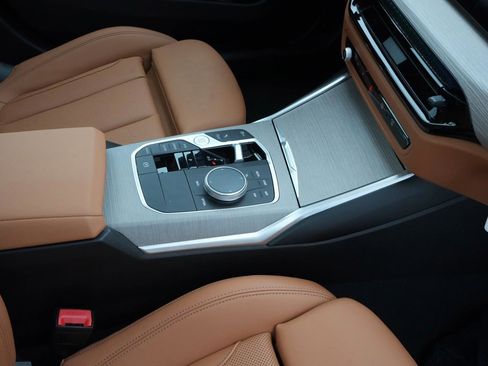 New 2025 BMW 330i xDrive 330i xDrive w/ Convenience Package image 5