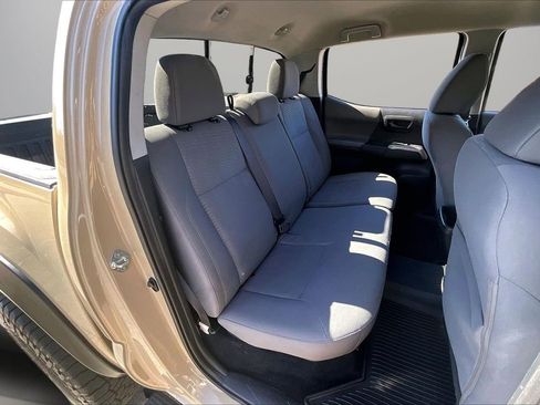 Used 2017 Toyota Tacoma SR5 w/ Tow Package image 23