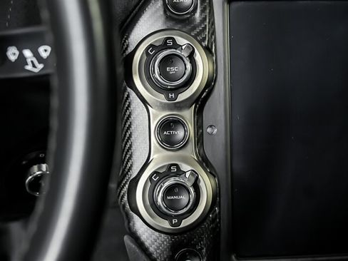 Used 2018 McLaren 720S RWD image 33