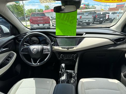 Used 2020 Buick Encore GX Preferred w/ Cold Weather Comfort Package FWD image 18