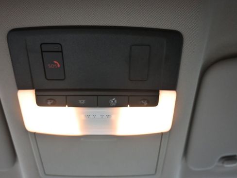 Used 2025 Nissan Rogue SV image 21