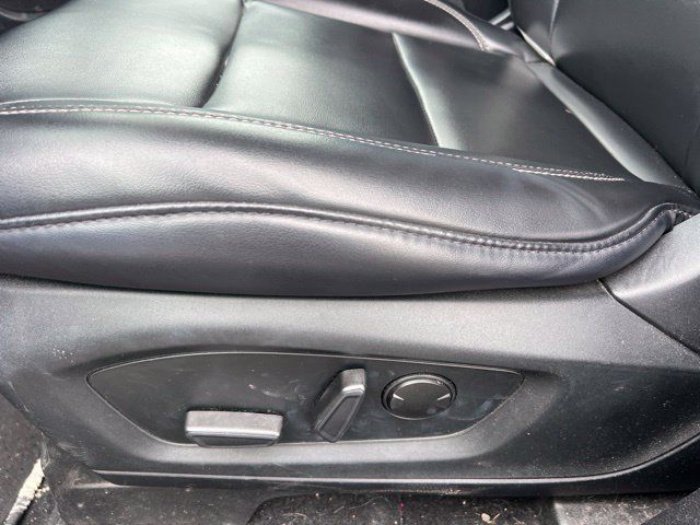 Used 2021 Ford Explorer XLT w/ Equipment Group 202A AWD/4WD image 16