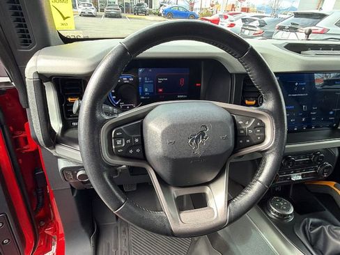 Used 2021 Ford Bronco Badlands image 26