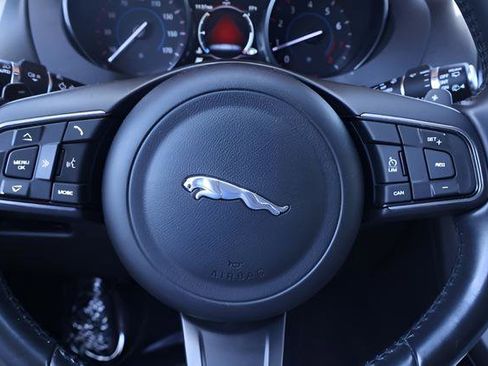 Used 2018 Jaguar F-PACE Premium AWD/4WD image 23