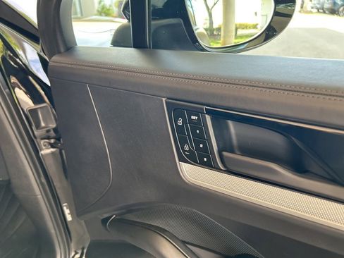 Used 2024 Porsche Cayenne Coupe w/ Premium Package Plus image 17