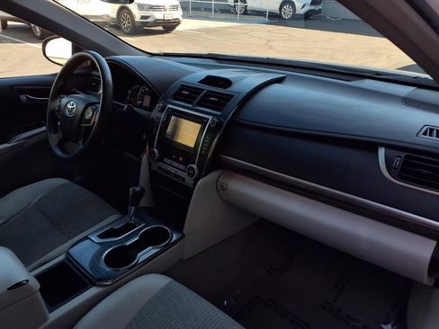 Used 2013 Toyota Camry LE image 22