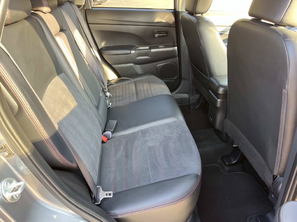 Used 2024 Mitsubishi Outlander Sport SE AWD/4WD image 22