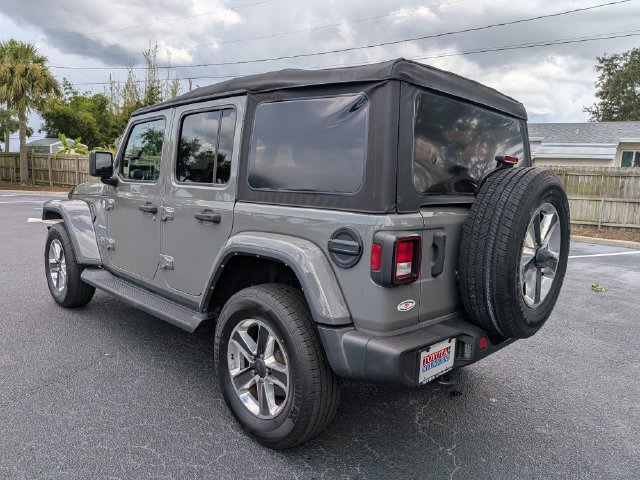 Used 2022 Jeep Wrangler Unlimited Sahara AWD/4WD image 5