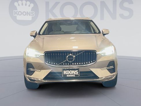 Used 2023 Volvo XC60 B6 Ultimate w/ Protection Package Premier image 11