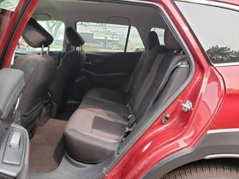 Used 2024 Subaru Outback Premium AWD/4WD image 5